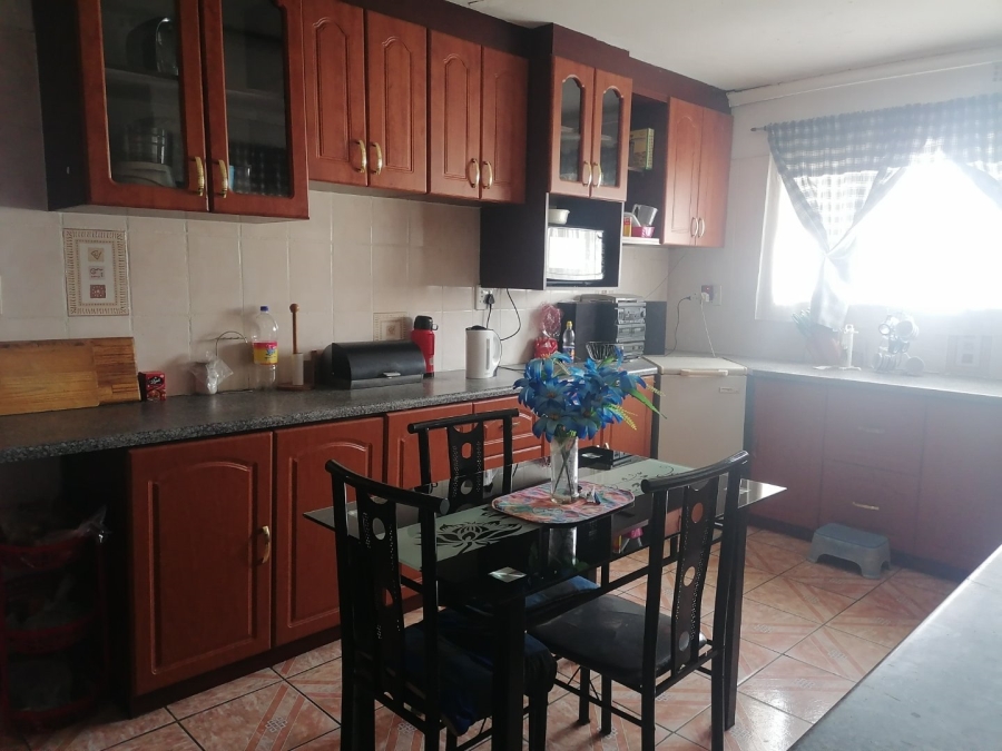3 Bedroom Property for Sale in Beverly Park Western Cape